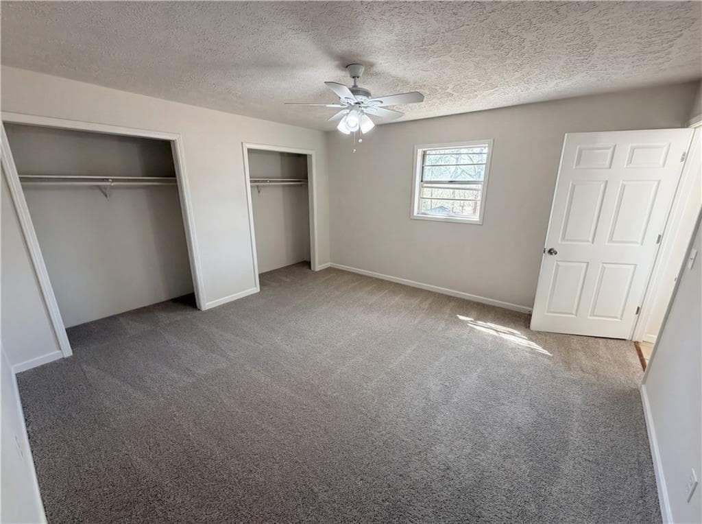 3 bedroom, 2 bathroom, 1,884 sq ft single family residence under contract at 2405 Eric Lane, Douglasville, GA 30135 — photo 4