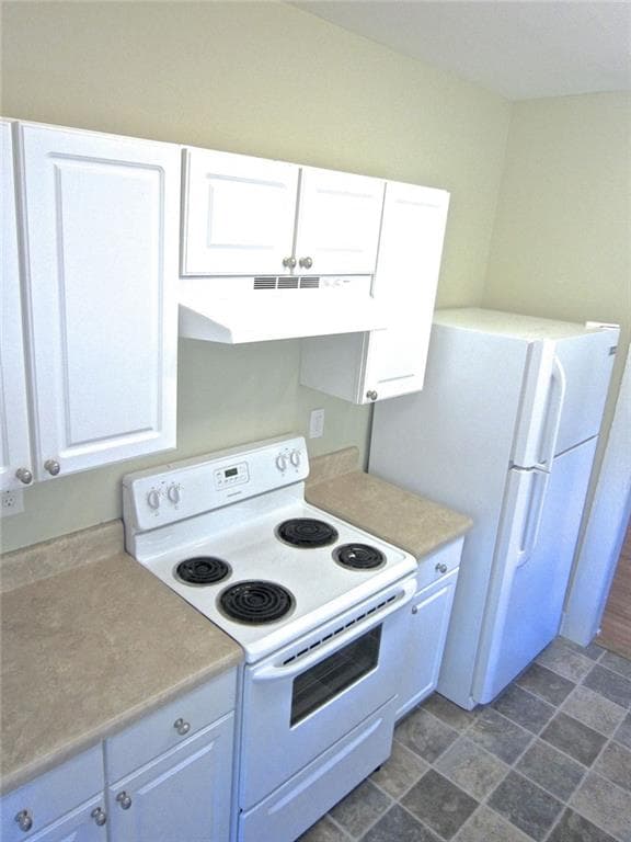 2 bedroom, 2 bathroom, 908 sq ft single family residence for sale at 734 McDonough Boulevard, Atlanta, GA 30315 — photo 8