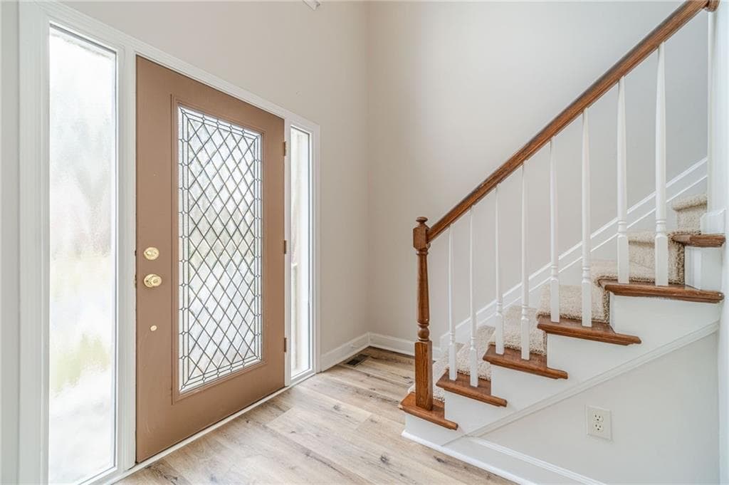 5 bedroom, 4 bathroom, 2,858 sq ft single family residence for sale at 4706 Cedar Wood Drive, Lilburn, GA 30047 — photo 3