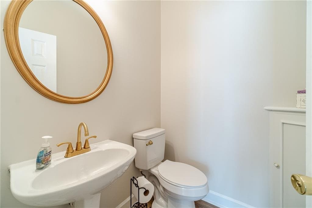 5 bedroom, 4 bathroom, 2,858 sq ft single family residence for sale at 4706 Cedar Wood Drive, Lilburn, GA 30047 — photo 10