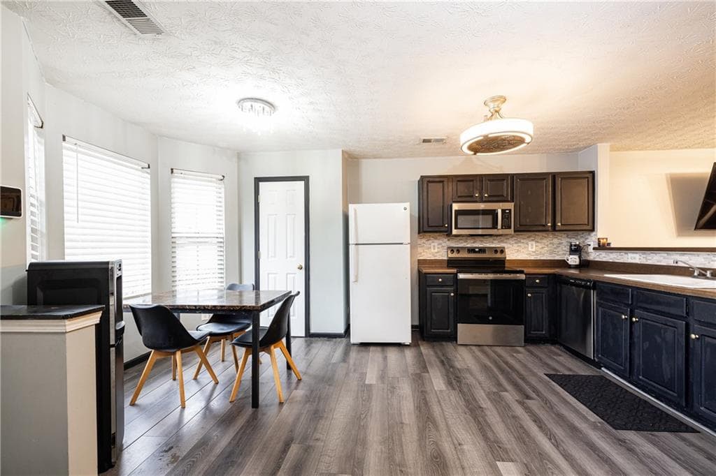 4 bedroom, 3 bathroom, 1,454 sq ft condominium for sale at 6564 Arbor Gate Drive 4, Mableton, GA 30126 — photo 7