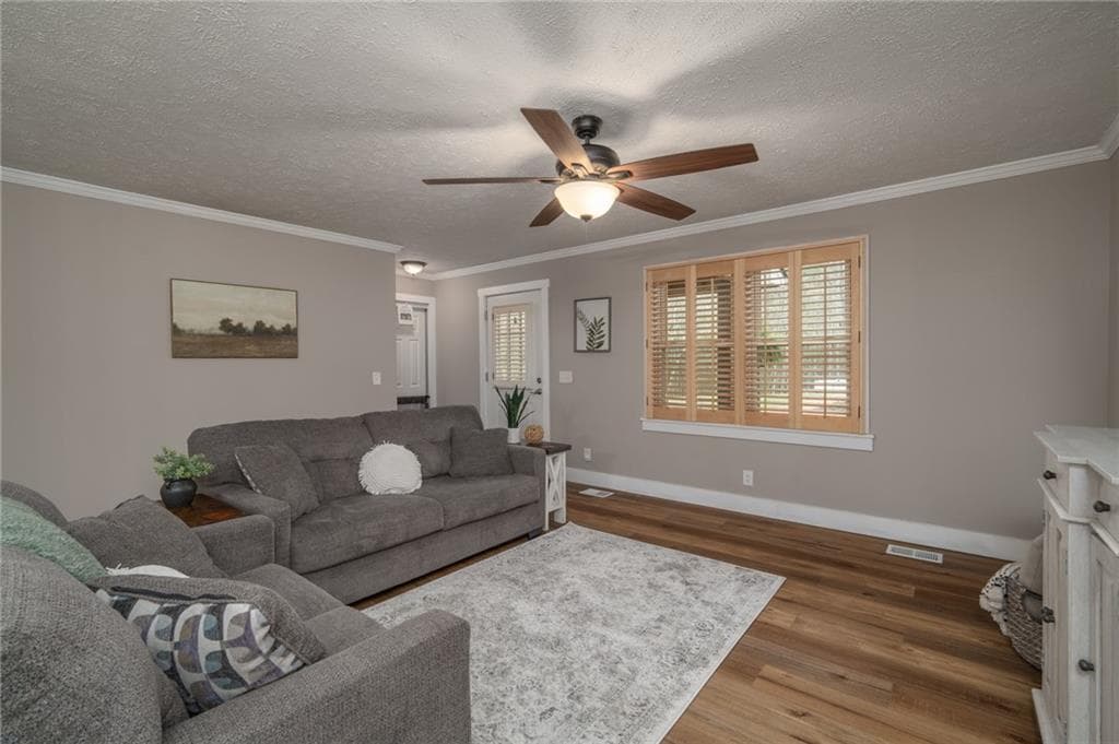 3 bedroom, 2 bathroom, 1,720 sq ft single family residence for sale at 365 Quarles Lane, Ellijay, GA 30540 — photo 8
