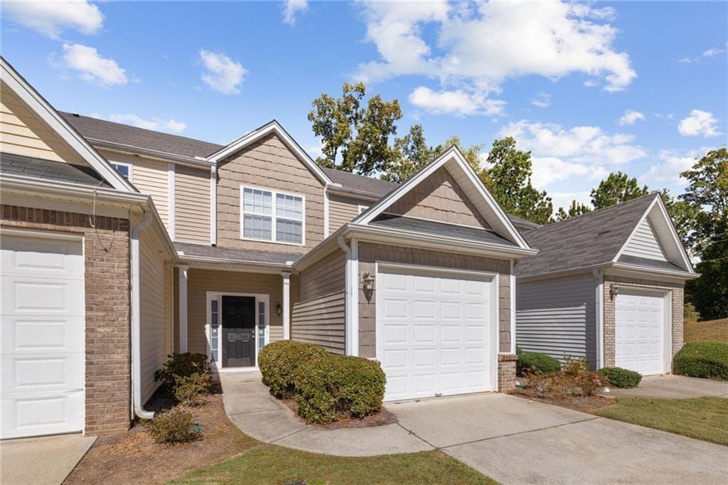 3 bedroom, 3 bathroom, 1,558 sq ft townhouse sold at 1558 PARAMOUNT VIEW Trace, Sugar Hill, GA 30518