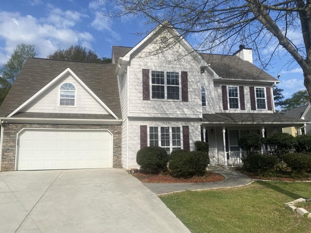 4 bedroom, 3 bathroom, 2,211 sq ft single family residence for sale at 5132 Meadows Lake Drive, Powder Springs, GA 30127 — photo 2
