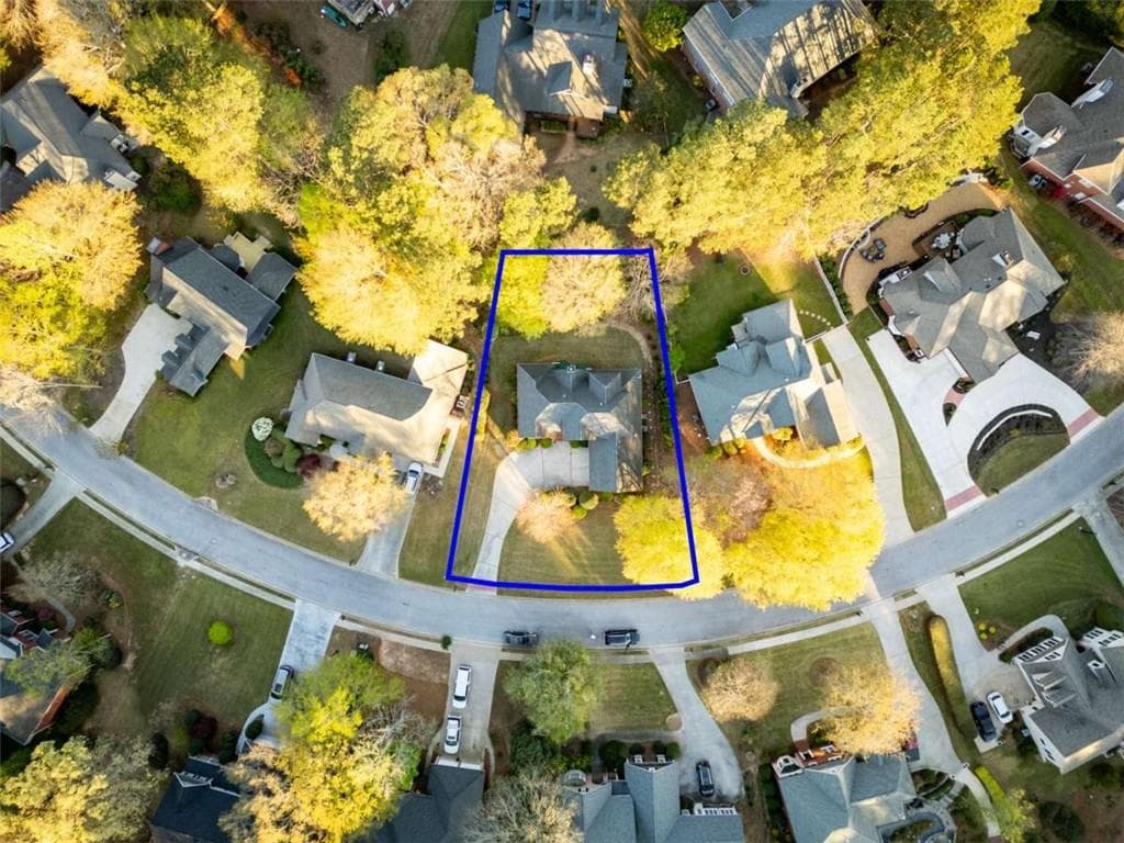 3 bedroom, 3 bathroom, 2,237 sq ft single family residence under contract at 8384 Fairway Drive, Covington, GA 30014 — photo 8