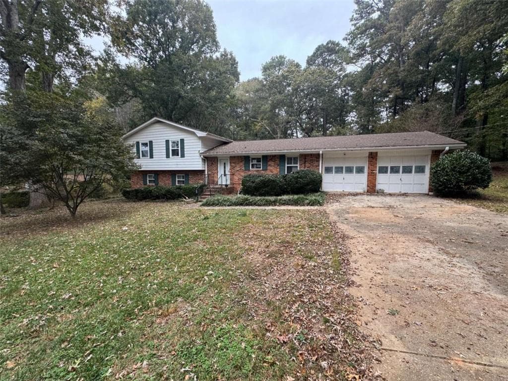 3 bedroom, 3 bathroom, 2,029 sq ft single family residence under contract at 2153 Kings Forest Drive, Conyers, GA 30013
