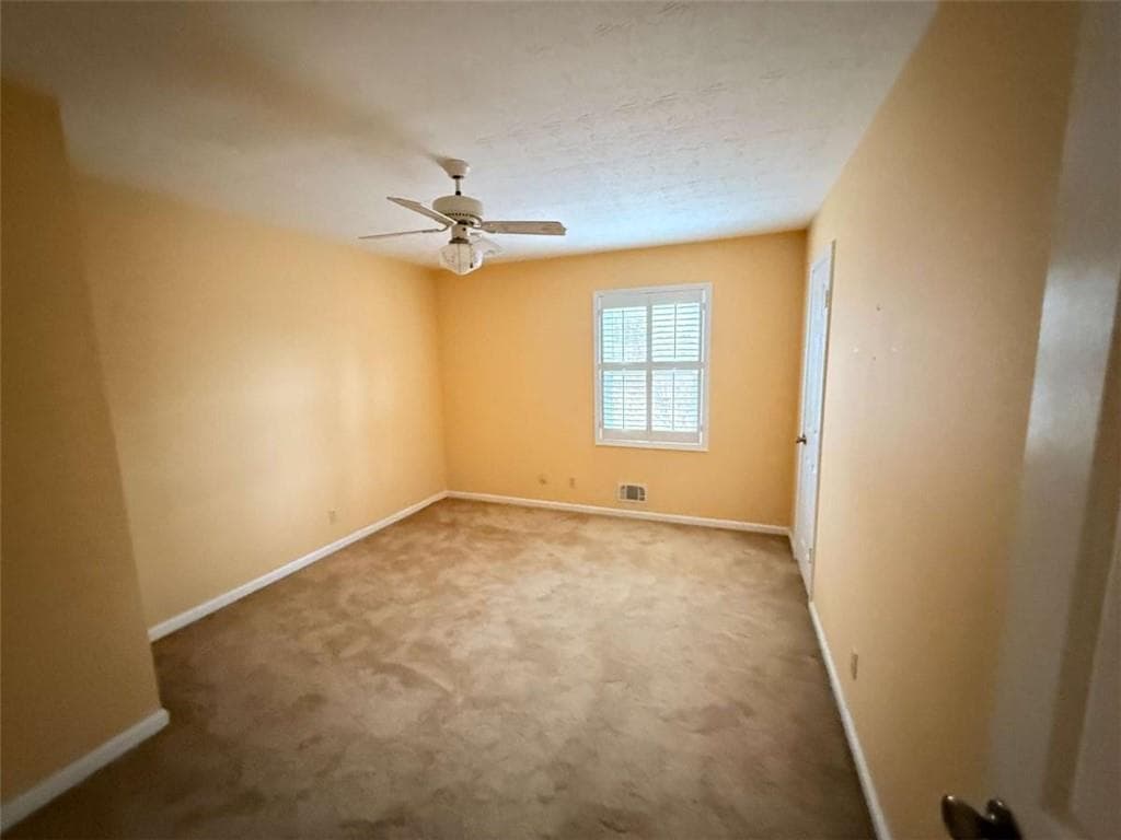 3 bedroom, 3 bathroom, 2,029 sq ft single family residence under contract at 2153 Kings Forest Drive, Conyers, GA 30013 — photo 8