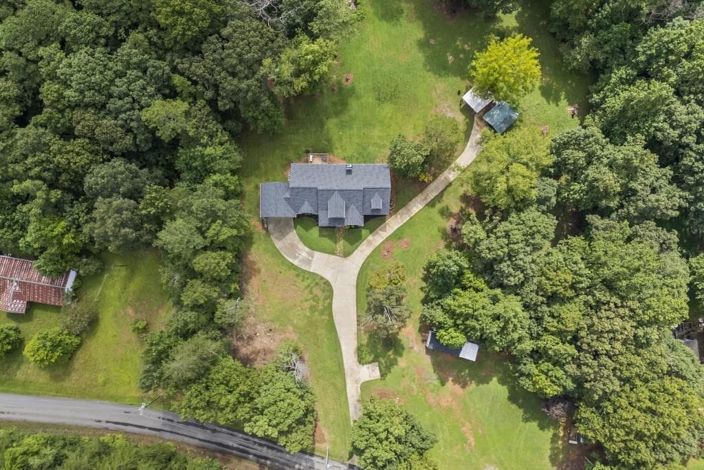 4 bedroom, 3 bathroom single family residence under contract at 31 Haygood Circle, Dawsonville, GA 30534 — photo 5