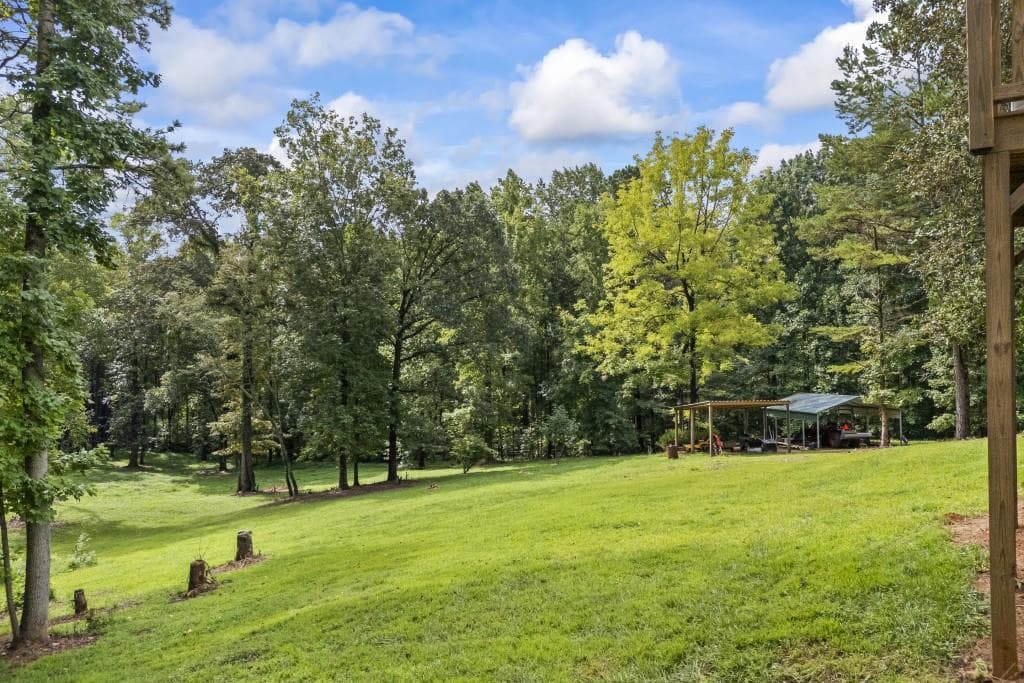 4 bedroom, 3 bathroom single family residence under contract at 31 Haygood Circle, Dawsonville, GA 30534 — photo 2