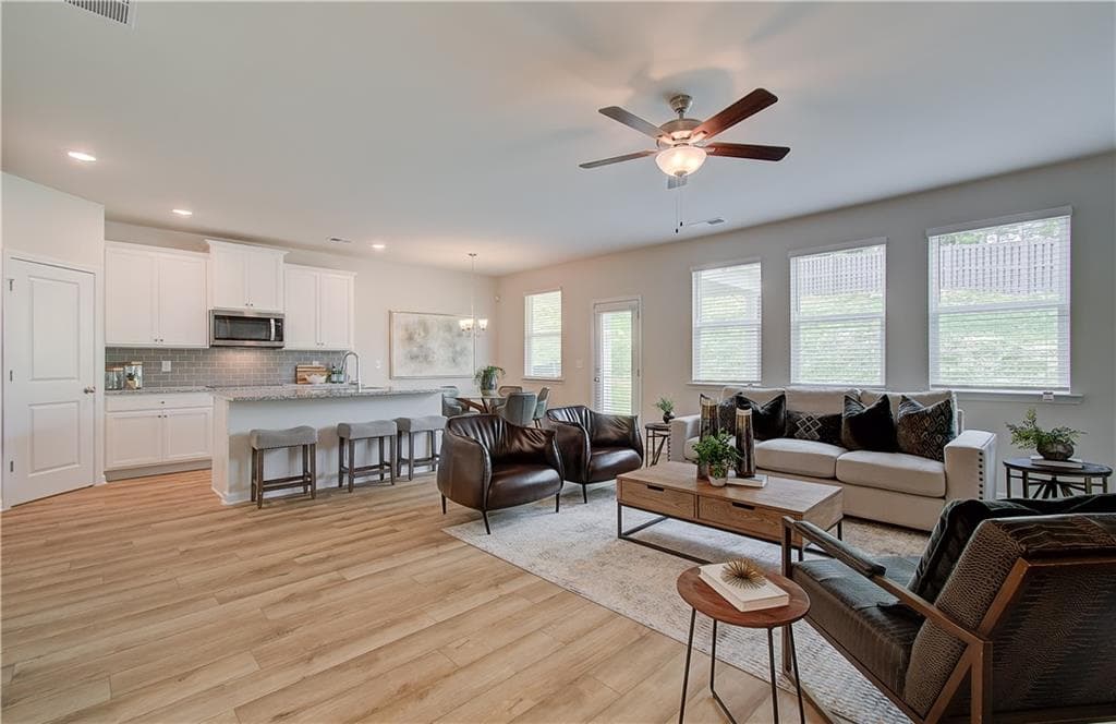 5 bedroom, 4 bathroom, 2,892 sq ft single family residence for sale at 682 Ellis Spring Way, Lawrenceville, GA 30045 — photo 8