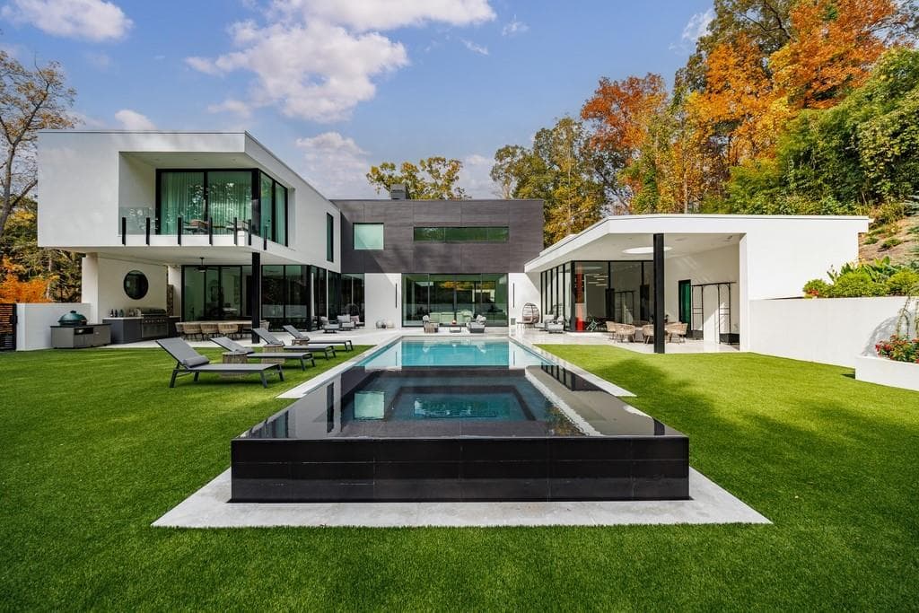 5 bedroom, 8 bathroom, 14,019 sq ft single family residence for sale at 380 W Wesley Road, Atlanta, GA 30305 — photo 5