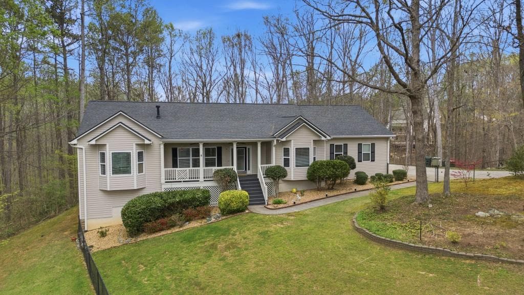 7 bedroom, 3 bathroom, 3,904 sq ft single family residence sold at 42 Nate Trail, Dallas, GA 30157