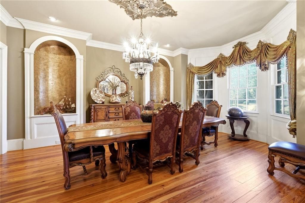 5 bedroom, 7 bathroom, 9,200 sq ft single family residence under contract at 983 Little Darby Lane, Suwanee, GA 30024 — photo 5