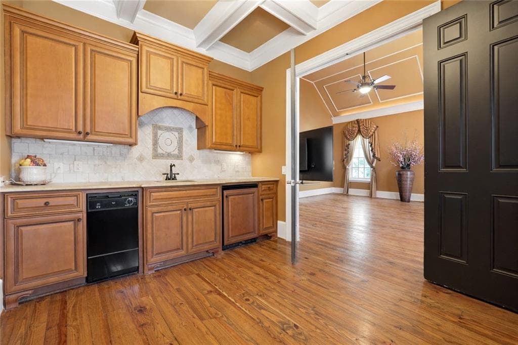 5 bedroom, 7 bathroom, 9,200 sq ft single family residence under contract at 983 Little Darby Lane, Suwanee, GA 30024 — photo 6