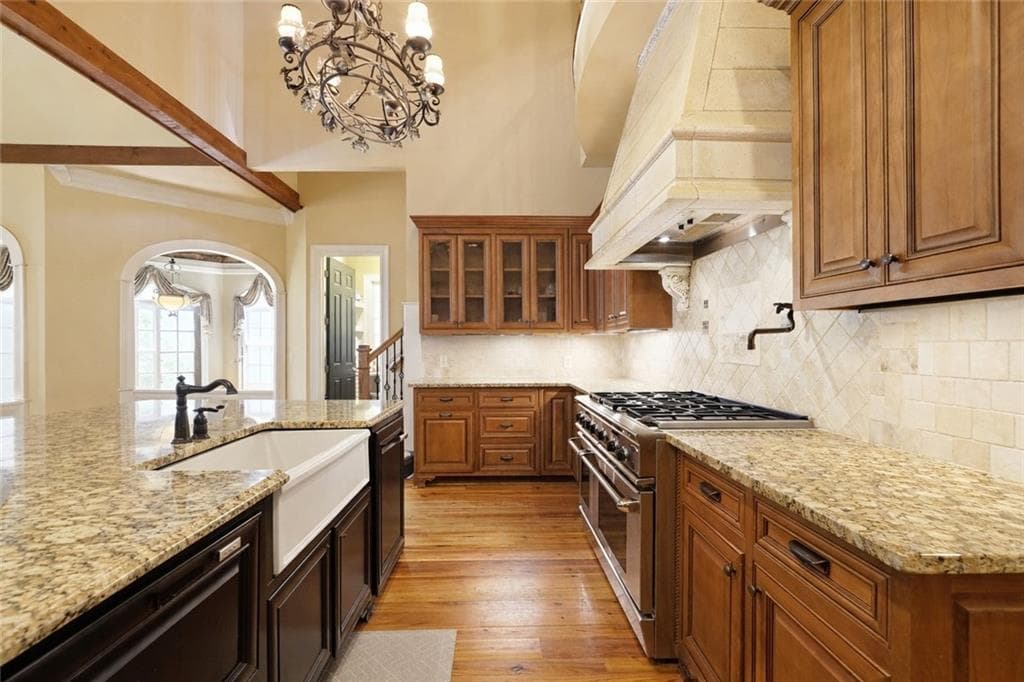 5 bedroom, 7 bathroom, 9,200 sq ft single family residence under contract at 983 Little Darby Lane, Suwanee, GA 30024 — photo 9