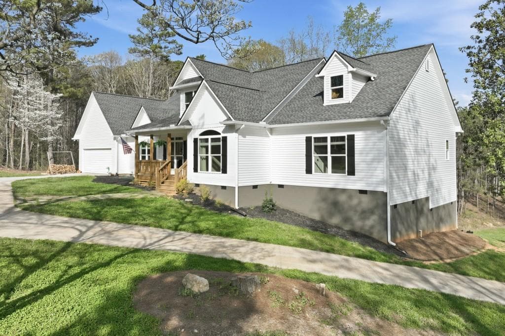4 bedroom, 3 bathroom, 2,875 sq ft single family residence under contract at 31 Haygood Circle, Dawsonville, GA 30534 — photo 6
