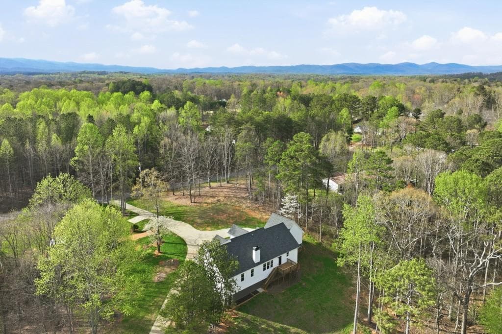 4 bedroom, 3 bathroom, 2,875 sq ft single family residence under contract at 31 Haygood Circle, Dawsonville, GA 30534 — photo 7