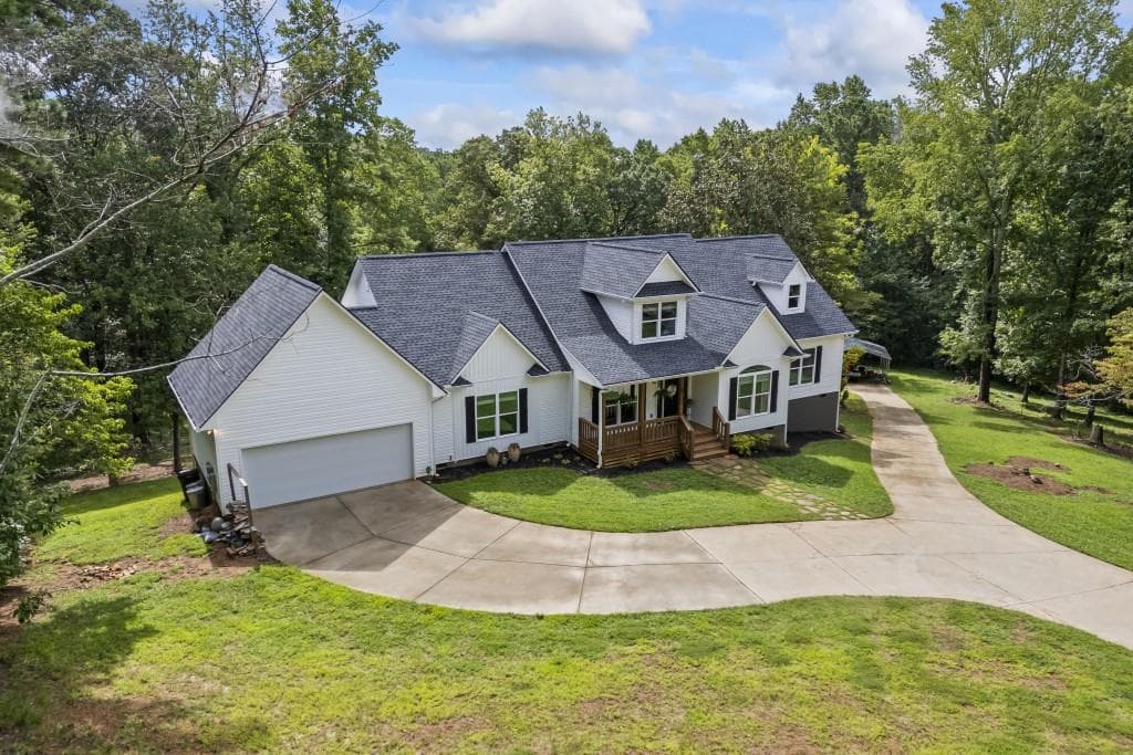 4 bedroom, 3 bathroom, 2,875 sq ft single family residence under contract at 31 Haygood Circle, Dawsonville, GA 30534 — photo 8