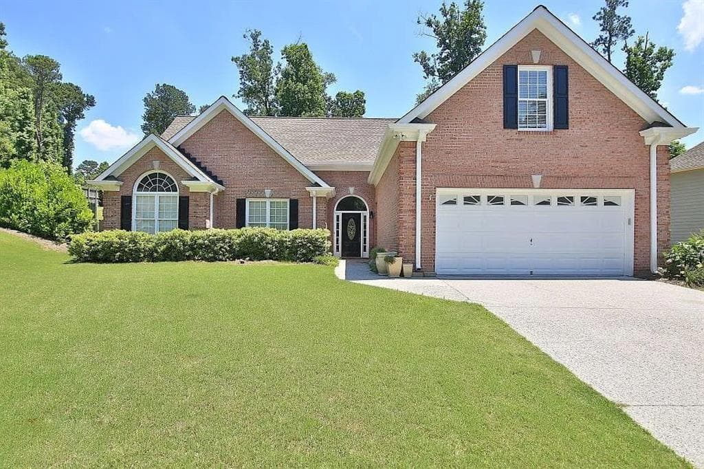 4 bedroom, 3 bathroom, 2,501 sq ft single family residence sold at 1147 Oakhurst Trail, Lawrenceville, GA 30043
