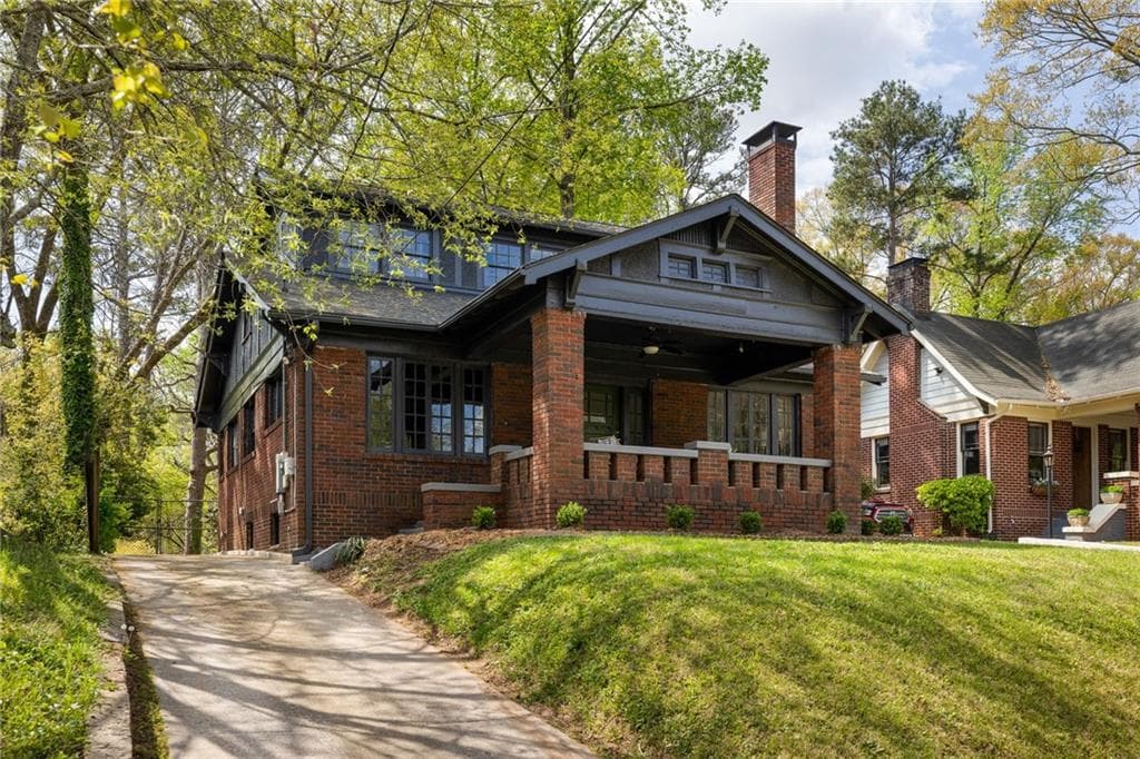 1666 Rogers Avenue, Atlanta, GA 30310 — most recent listing photo