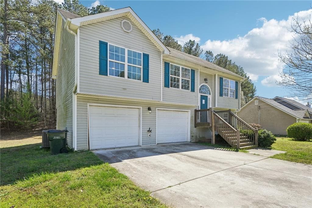 4 bedroom, 3 bathroom, 1,821 sq ft single family residence for sale at 141 Longstreet Circle, Oxford, GA 30054 — photo 3
