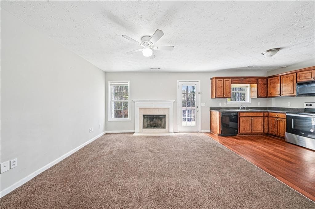 4 bedroom, 3 bathroom, 1,821 sq ft single family residence for sale at 141 Longstreet Circle, Oxford, GA 30054 — photo 4