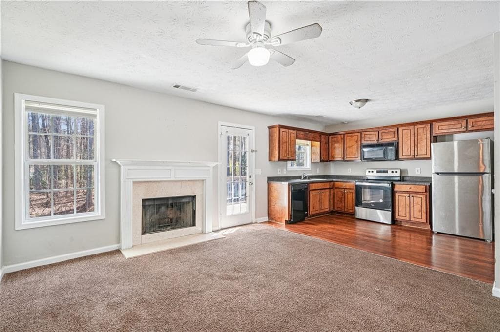 4 bedroom, 3 bathroom, 1,821 sq ft single family residence for sale at 141 Longstreet Circle, Oxford, GA 30054 — photo 5