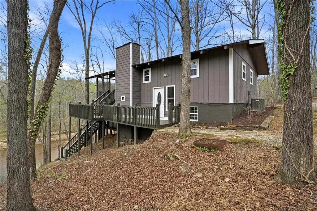 4 bedroom, 2 bathroom, 1,536 sq ft single family residence for sale at 307 Eagle Overlook Drive, Dahlonega, GA 30533 — photo 1 of 40