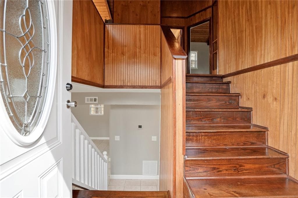 4 bedroom, 2 bathroom, 1,536 sq ft single family residence for sale at 307 Eagle Overlook Drive, Dahlonega, GA 30533 — photo 3