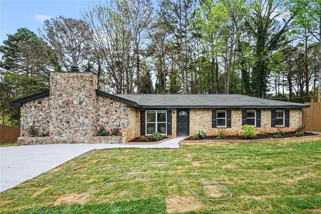 577 Simone Way, Stone Mountain, GA 30087 — most recent listing photo