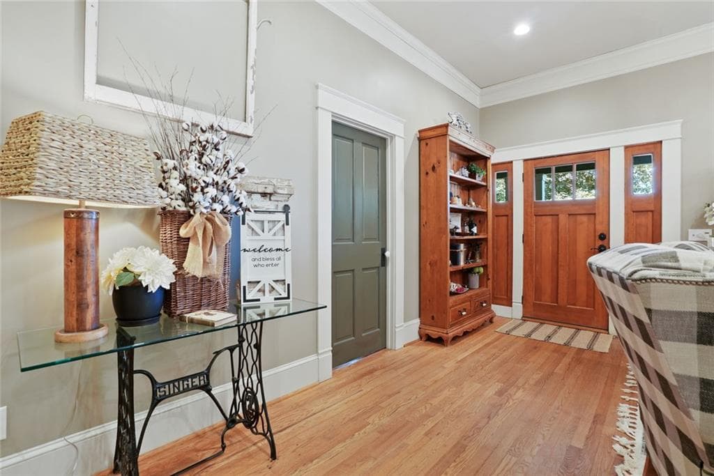 5 bedroom, 5 bathroom, 3,978 sq ft single family residence under contract at 745 Washington Street, Clarkesville, GA 30523 — photo 7