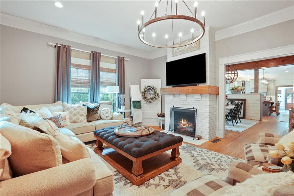 5 bedroom, 5 bathroom, 3,978 sq ft single family residence under contract at 745 Washington Street, Clarkesville, GA 30523 — photo 8