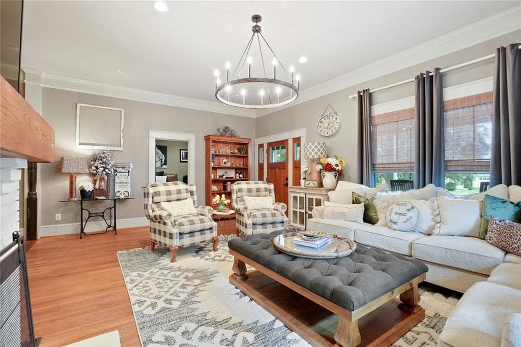 5 bedroom, 5 bathroom, 3,978 sq ft single family residence under contract at 745 Washington Street, Clarkesville, GA 30523 — photo 9