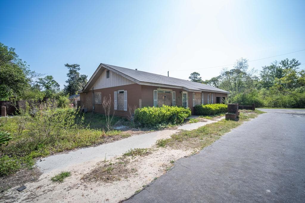 49 Collins Street, Mcrae, GA 31055 — most recent listing photo