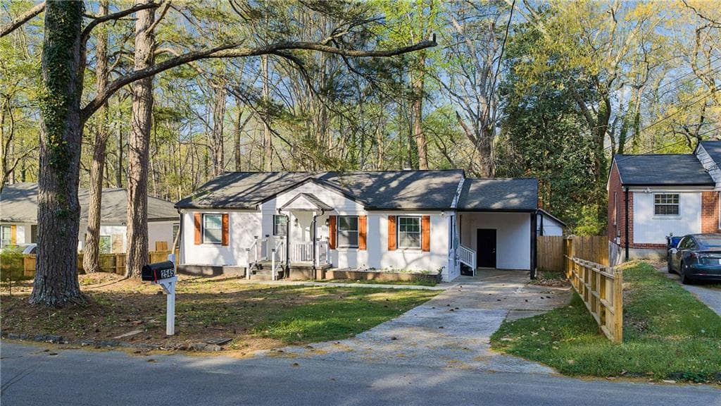 3 bedroom, 2 bathroom, 1,473 sq ft single family residence for sale at 2545 Plantation Drive, Atlanta, GA 30344 — photo 4