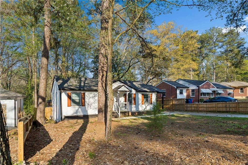 3 bedroom, 2 bathroom, 1,473 sq ft single family residence for sale at 2545 Plantation Drive, Atlanta, GA 30344 — photo 5