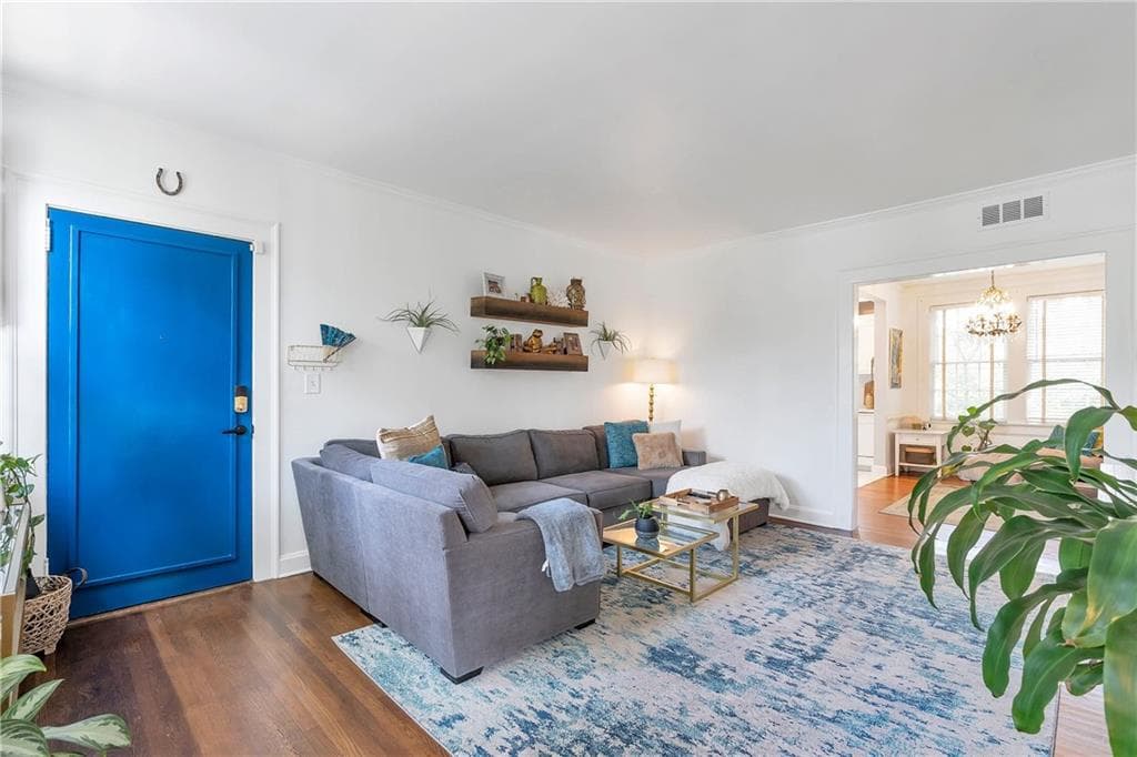 2 bedroom, 1 bathroom, 1,151 sq ft condominium for sale at 2214 Peachtree Road A5, Atlanta, GA 30309 — photo 4