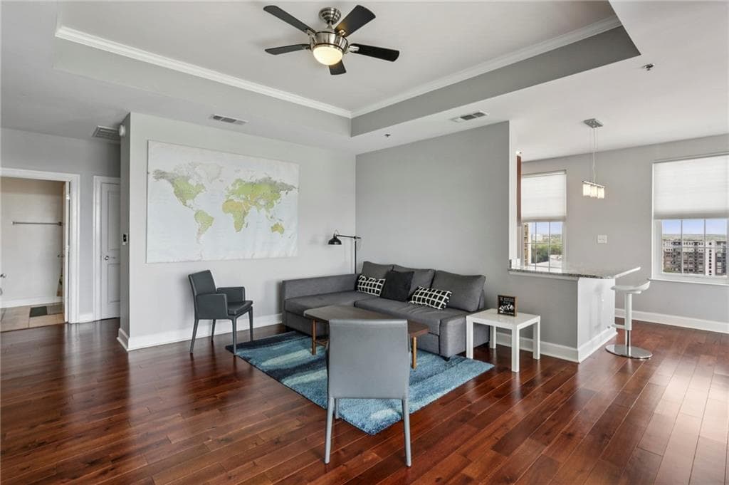 2 bedroom, 2 bathroom, 1,491 sq ft condominium for sale at 325 E Paces Ferry Road 1805, Atlanta, GA 30305 — photo 4