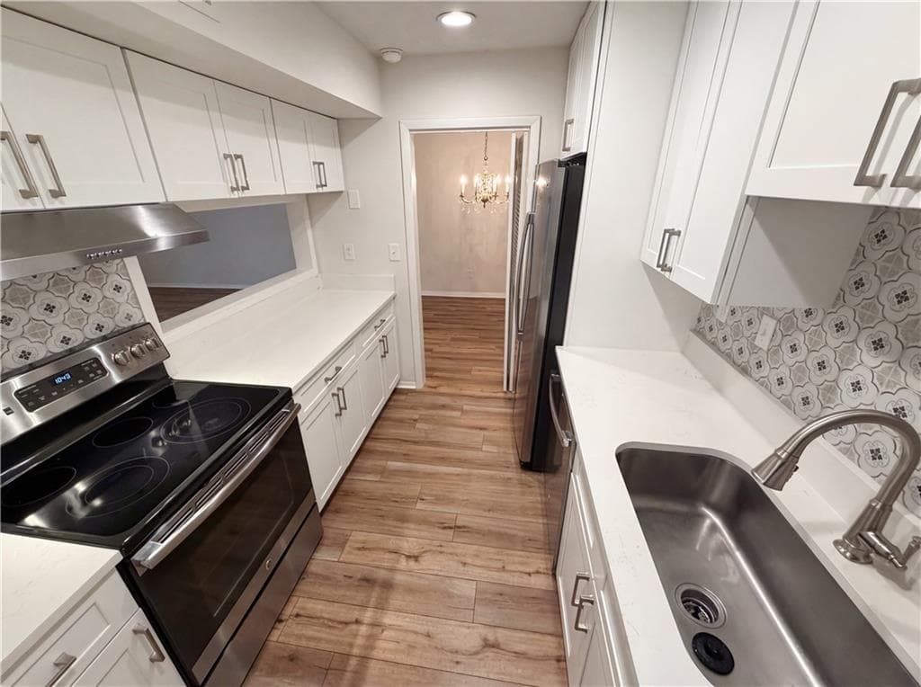 1 bedroom, 1 bathroom, 1,002 sq ft condominium for sale at 1013 Dunbar Drive, Atlanta, GA 30338 — photo 2