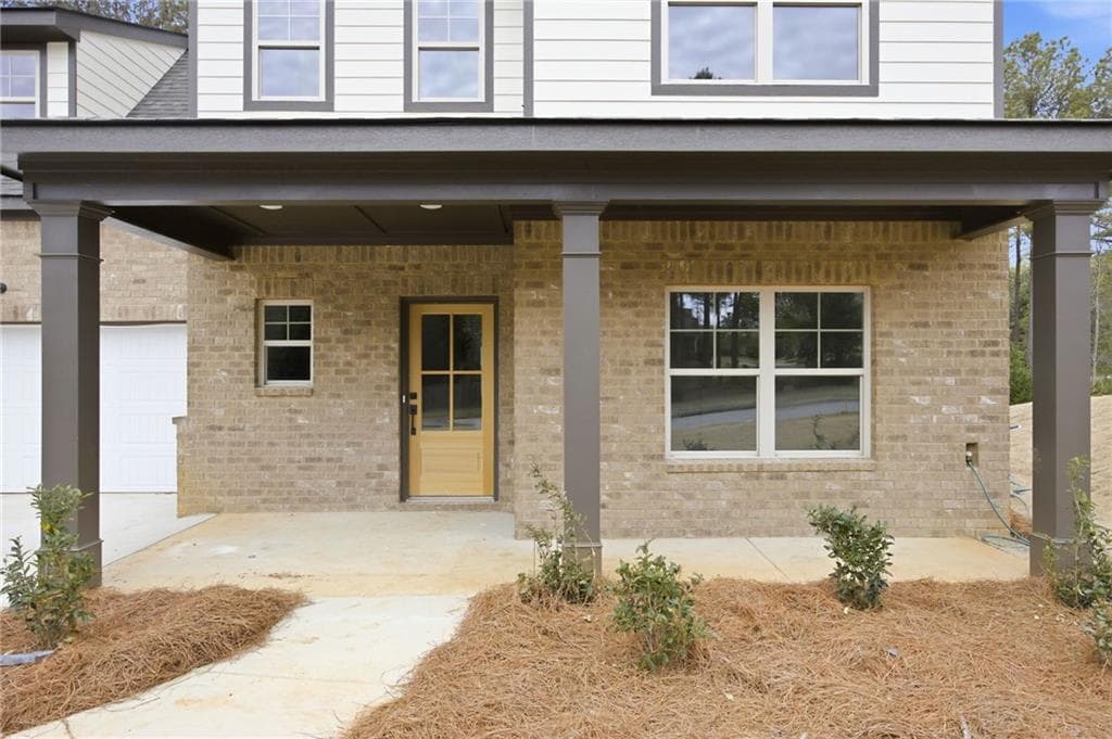 4 bedroom, 3 bathroom, 2,329 sq ft single family residence under contract at 354 Gainesborough Drive, Dallas, GA 30157 — photo 3