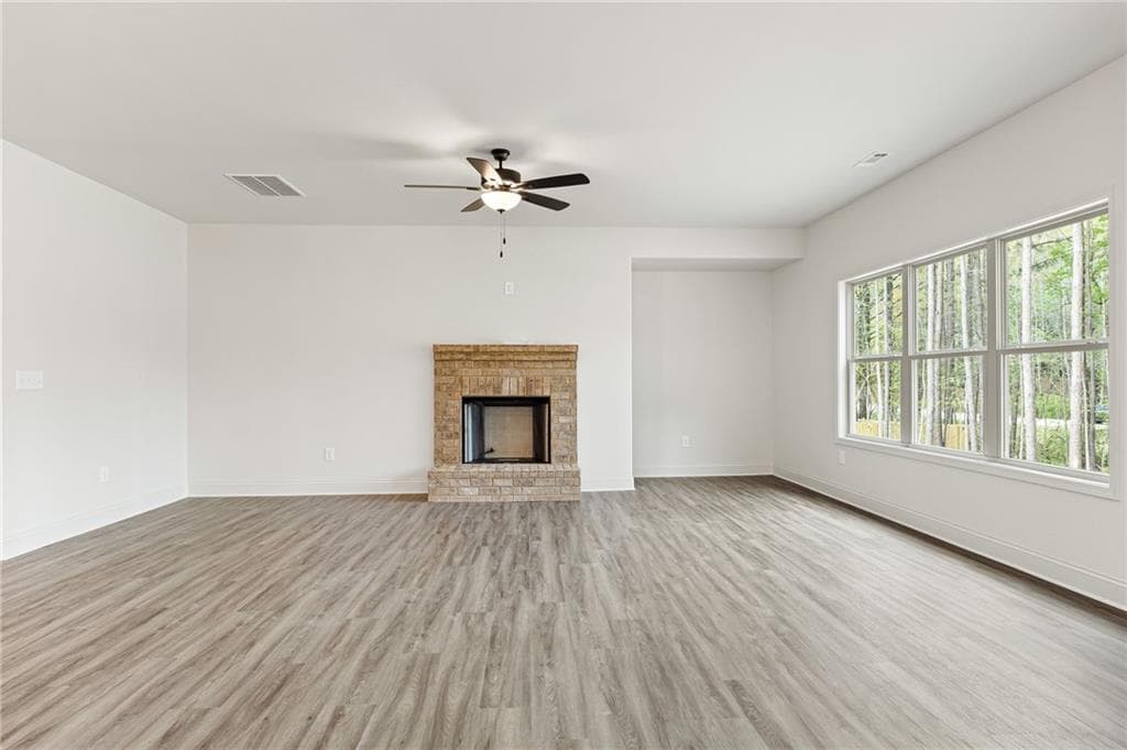 4 bedroom, 3 bathroom, 2,329 sq ft single family residence under contract at 354 Gainesborough Drive, Dallas, GA 30157 — photo 7