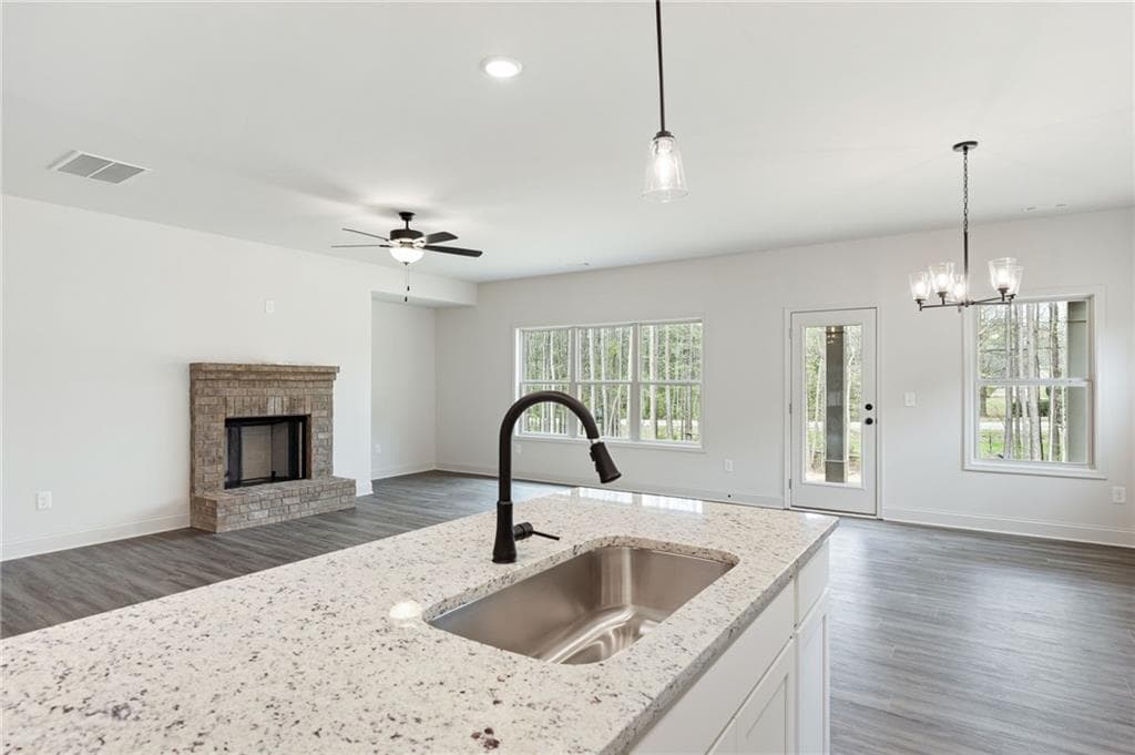4 bedroom, 3 bathroom, 2,329 sq ft single family residence under contract at 354 Gainesborough Drive, Dallas, GA 30157 — photo 9