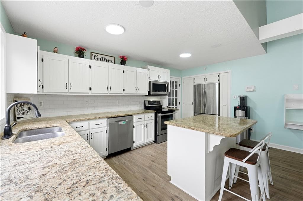 4 bedroom, 3 bathroom, 2,856 sq ft single family residence for sale at 201 Arrow Wood Drive, Waleska, GA 30183 — photo 6