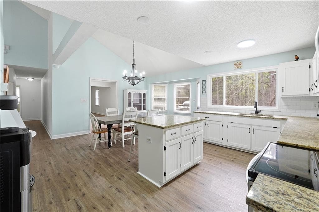 4 bedroom, 3 bathroom, 2,856 sq ft single family residence for sale at 201 Arrow Wood Drive, Waleska, GA 30183 — photo 8