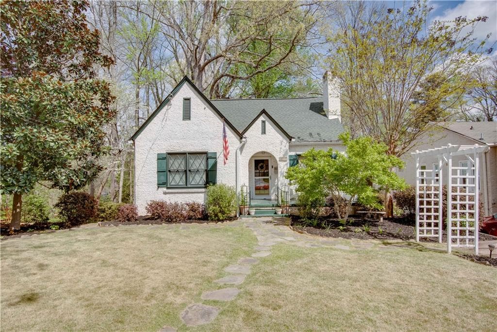 3 bedroom, 3 bathroom single family residence sold at 2045 Mercer Avenue, College Park, GA 30337