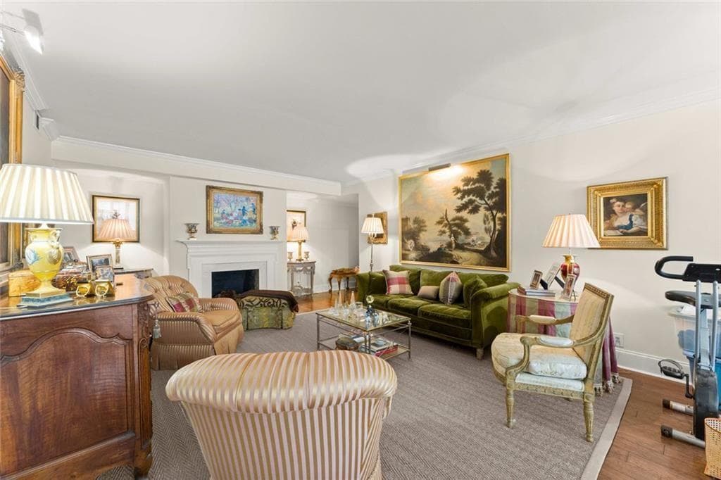 2734 Peachtree Road C301, Atlanta, GA 30305 — most recent listing photo
