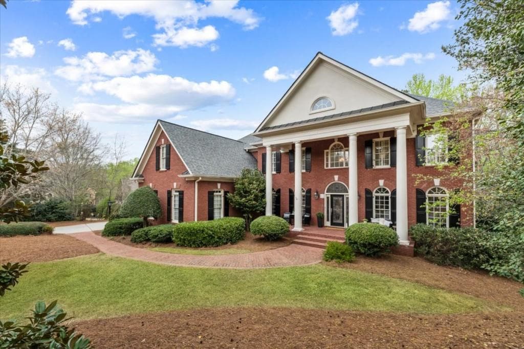 210 Ansley Close
