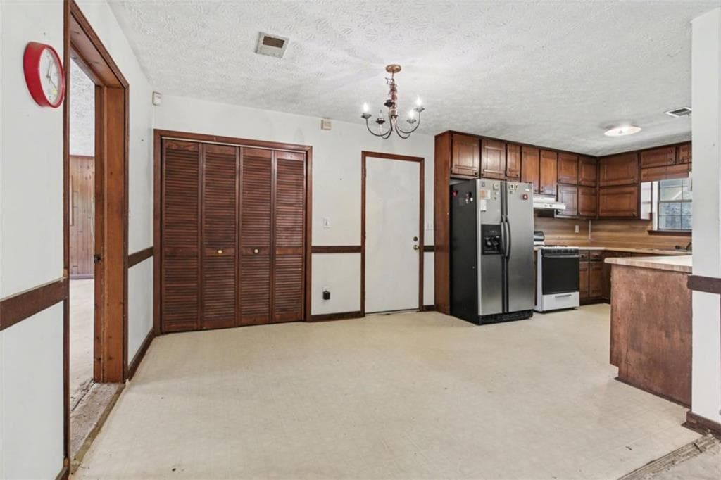 3 bedroom, 2 bathroom, 1,576 sq ft single family residence for sale at 120 Carriage Circle, Stockbridge, GA 30281 — photo 9