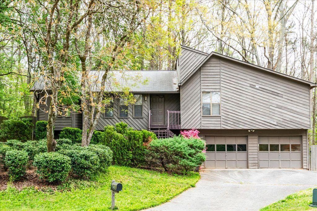 4827 Caboose Lane, Acworth, GA 30102 — most recent listing photo