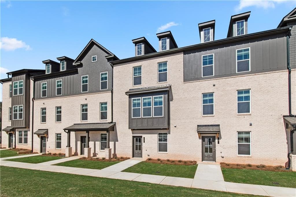4 bedroom, 4 bathroom, 1,897 sq ft townhouse under contract at 2608 Daybreak Lane, Newnan, GA 30265 — photo 3